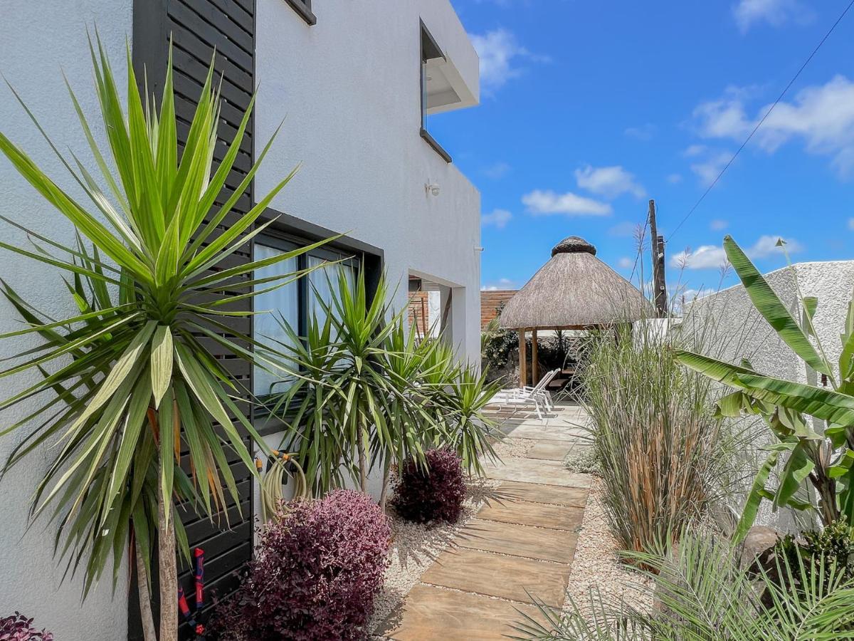 Residence Celestial - Premium 3 Bedrooms Villa With Volcanic Stone Pool Grand Baie Exterior photo