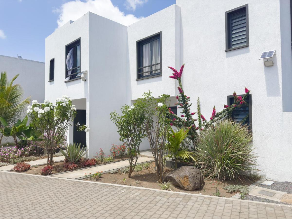 Residence Celestial - Premium 3 Bedrooms Villa With Volcanic Stone Pool Grand Baie Exterior photo